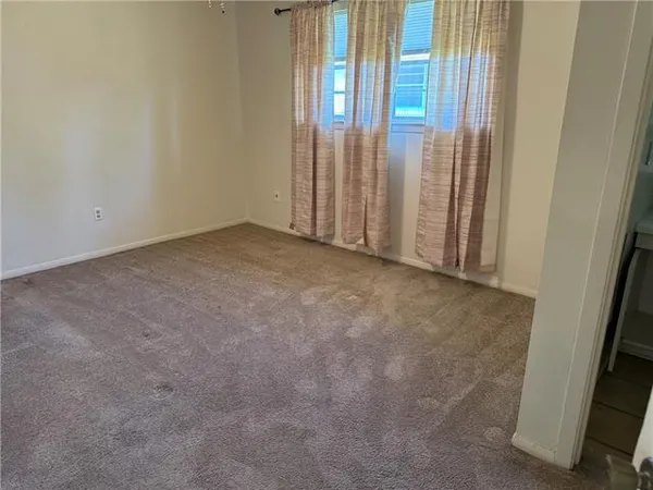 $1,000 | 2804 Longwood Drive, Unit C, Metairie, LA 70003