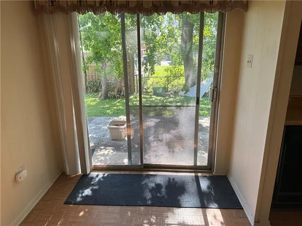 $1,000 | 2804 Longwood Drive, Unit C, Metairie, LA 70003