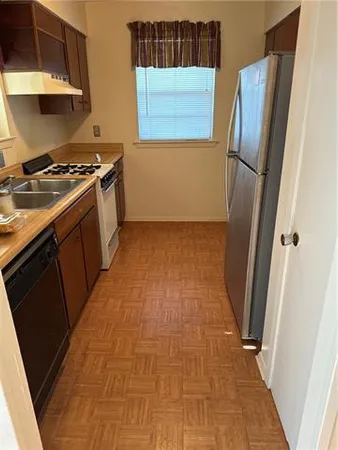 $1,000 | 2804 Longwood Drive, Unit C, Metairie, LA 70003