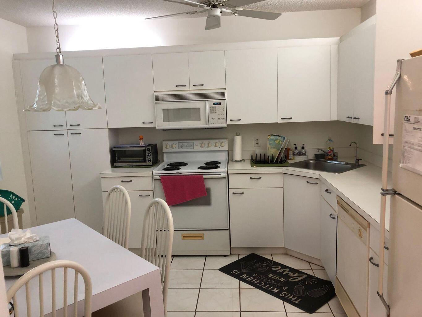 5265 Brisata Circle, Unit E Boynton Beach, FL 33437 - Photo 2 of 20 20211130165341901262000000-o