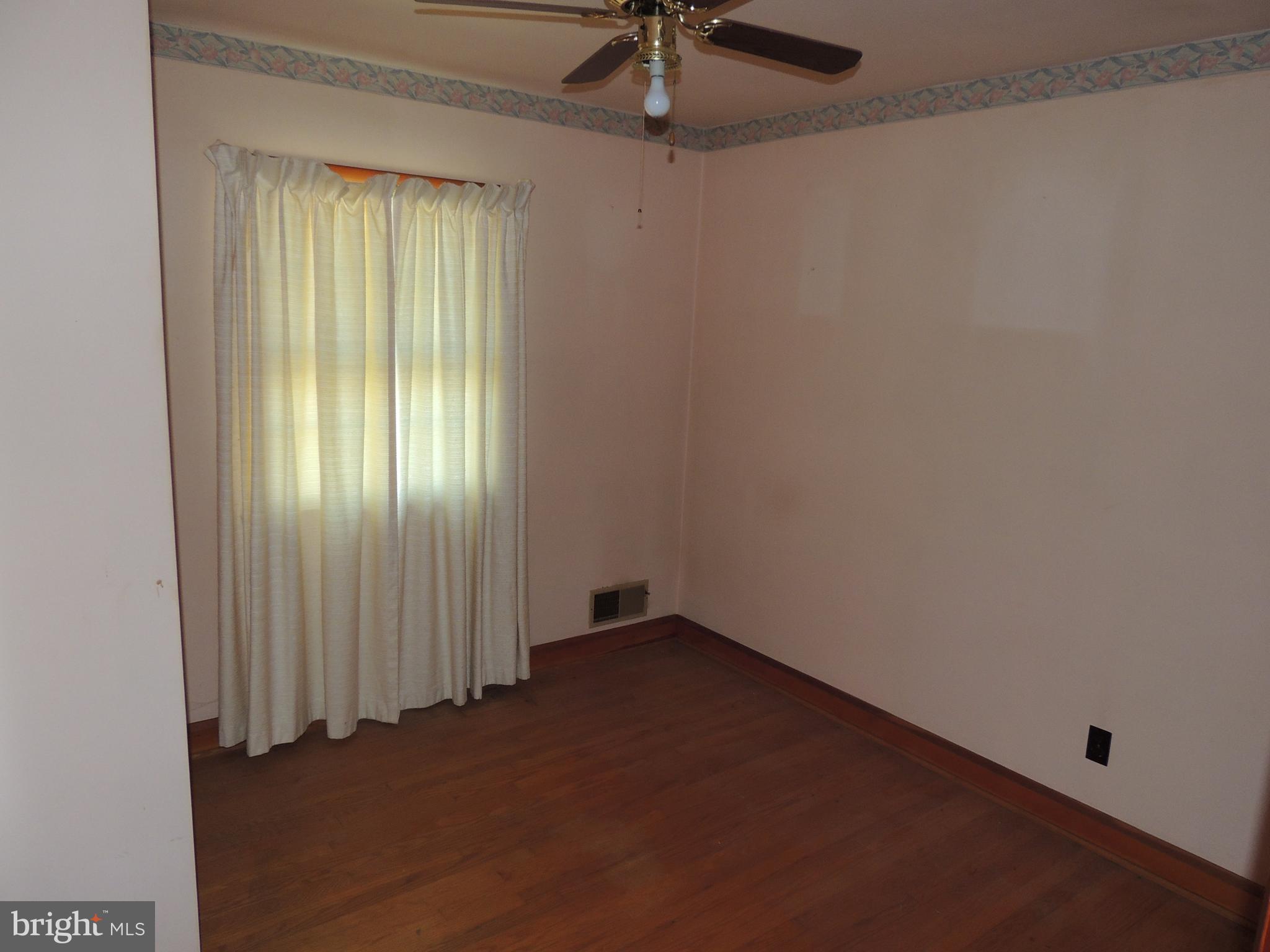 1331 Burke Road Baltimore, MD 21220 - Photo 17 of 25 Bedroom