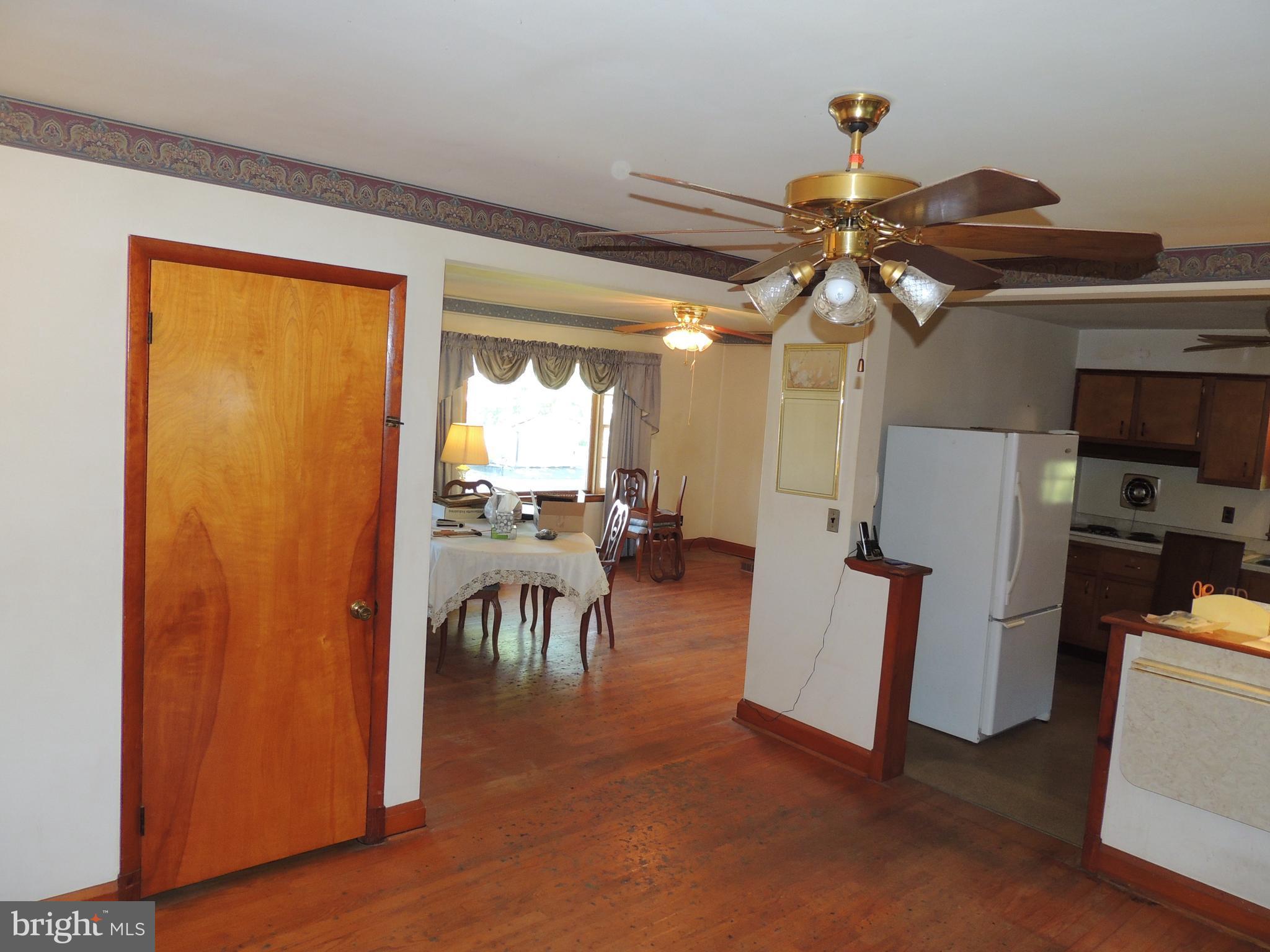 1331 Burke Road Baltimore, MD 21220 - Photo 21 of 25 Interior (General)