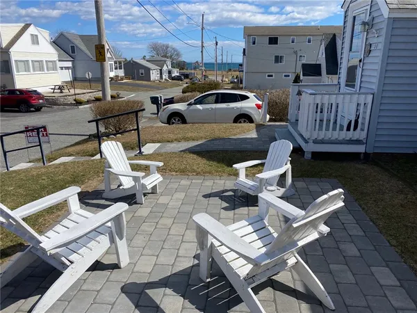 $2,400 | 20 St James Road, Narragansett, RI 02882