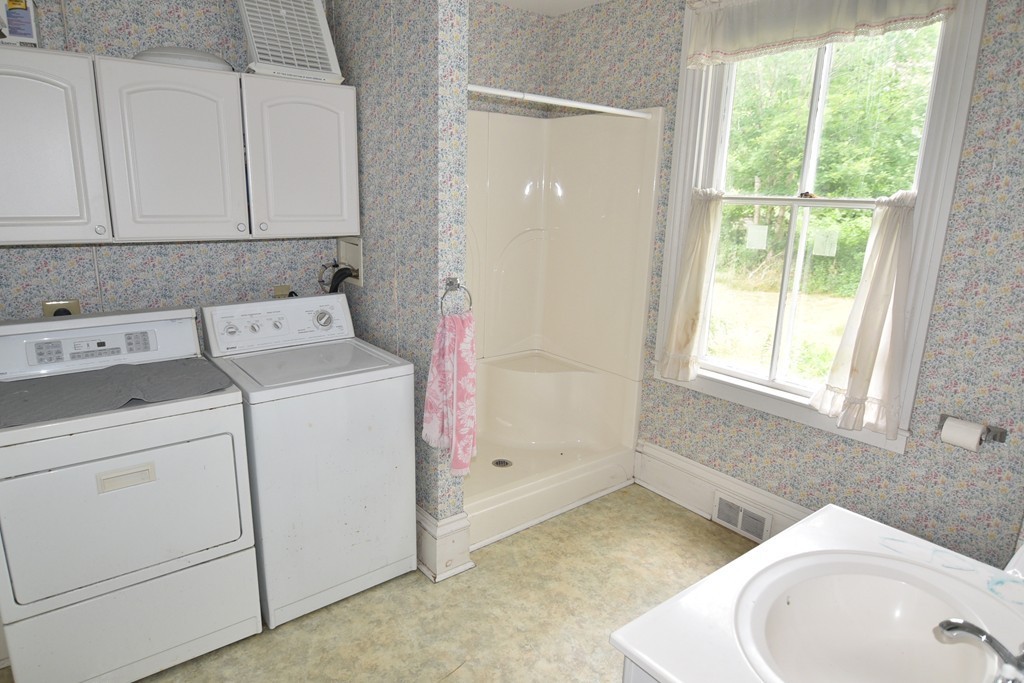 39 Great Neck Road Wareham, MA 02538 - Photo 11 of 25