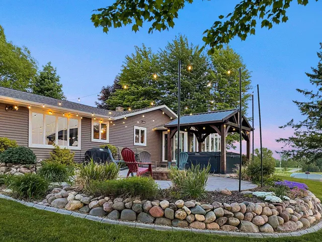 $419,900 | N5595 Locust Road, Shawano, WI 54166