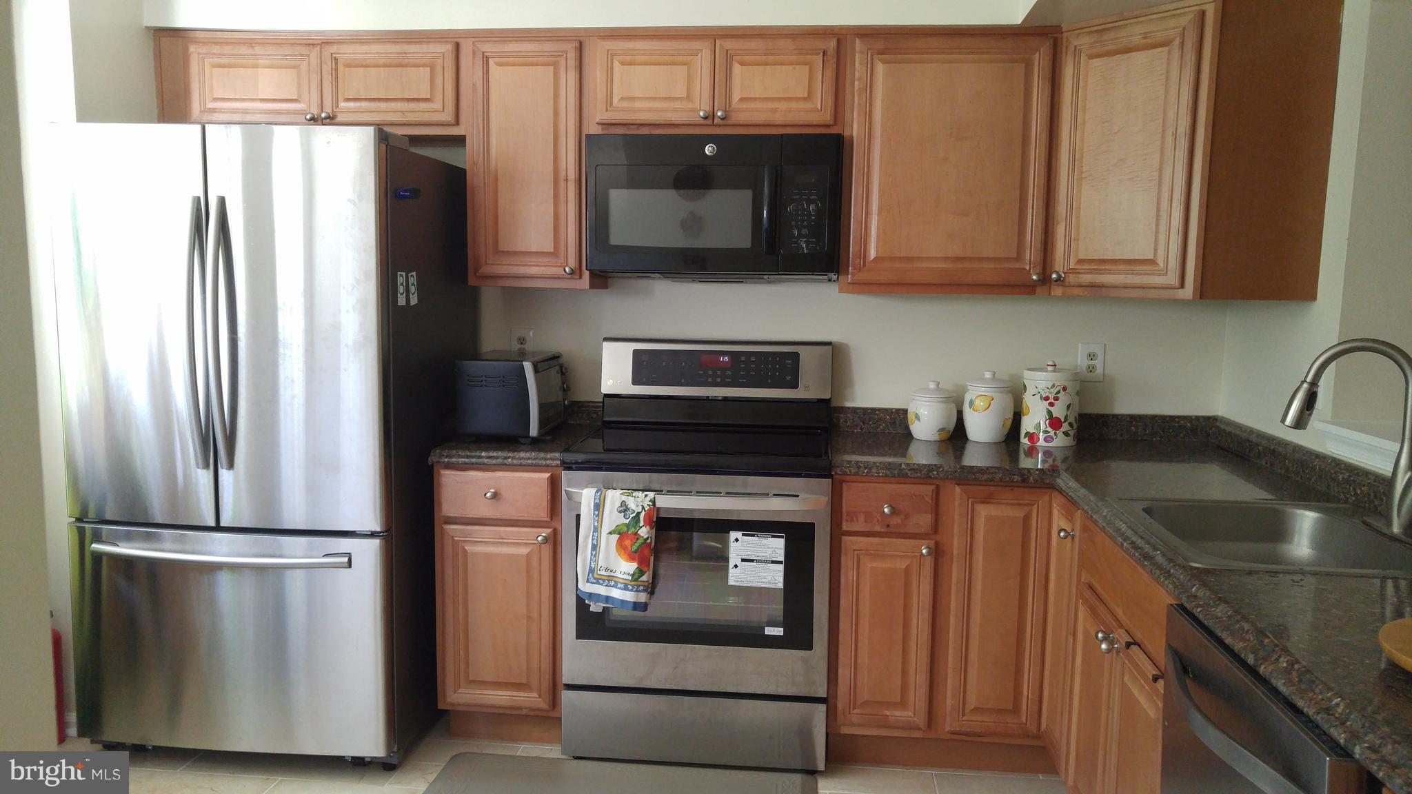 8469 Springfield Oaks Drive Springfield, VA 22153 - Photo 2 of 22 Kitchen