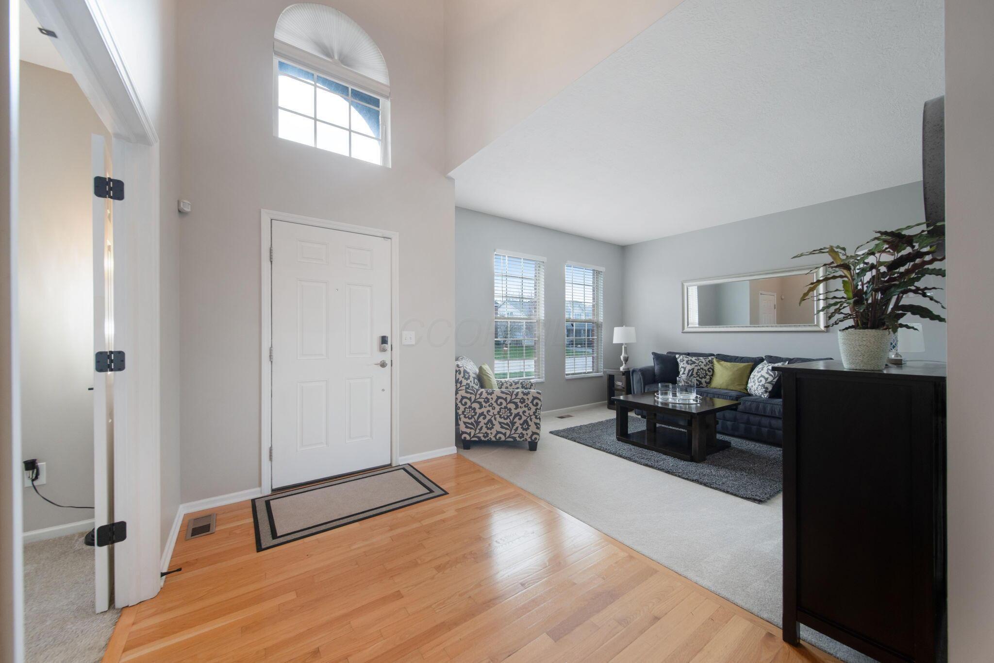 7591 Rolling Ridge Way Westerville, OH 43082 - Photo 2 of 30 Entry