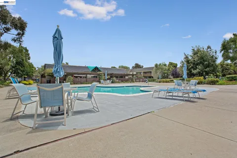 $759,000 | 1130 Fontana Drive, Alameda, CA 94502