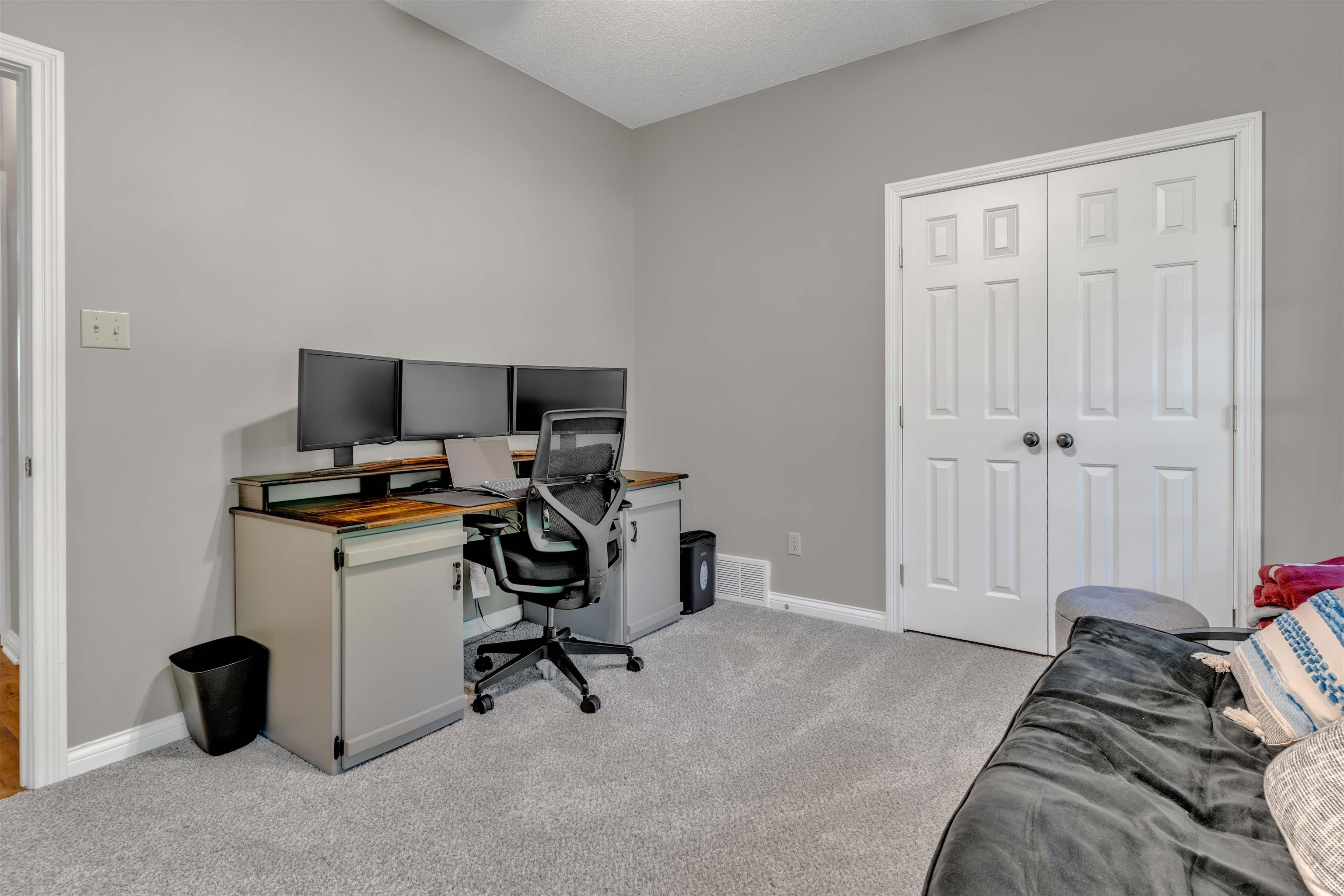 400 Great Oaks Road Eads, TN 38028 - Photo 25 of 40 a view of a livingroom with workspace and a window