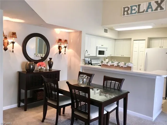 $1,900 | 1220 Wildwood Lakes Boulevard, Unit 201, Naples, FL 34104