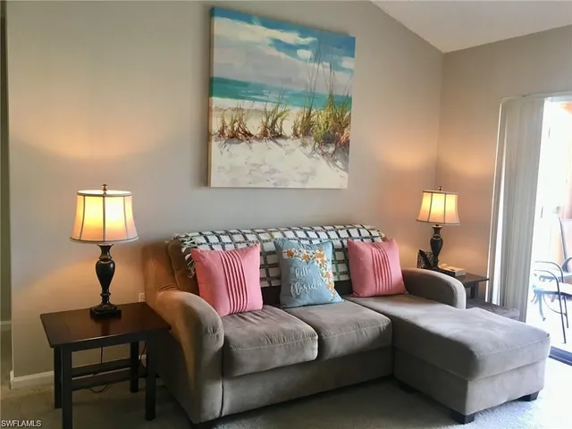 $1,900 | 1220 Wildwood Lakes Boulevard, Unit 201, Naples, FL 34104