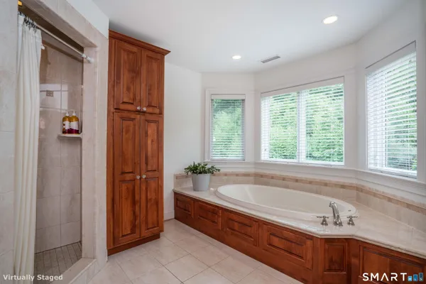 $820,000 | 679 Cherry Brook Road, Canton, CT 06019