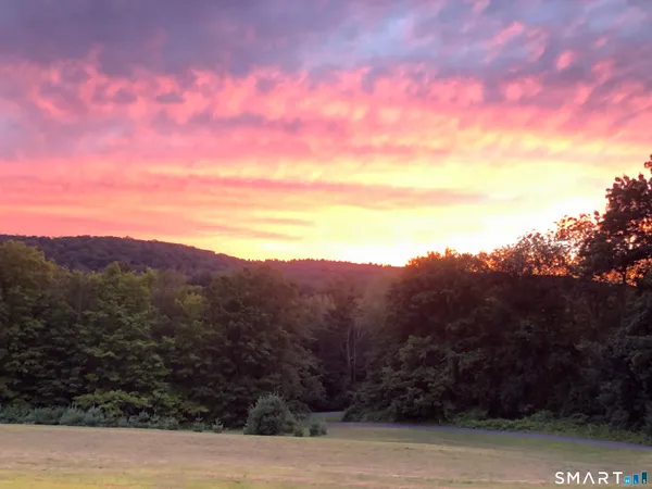 $820,000 | 679 Cherry Brook Road, Canton, CT 06019