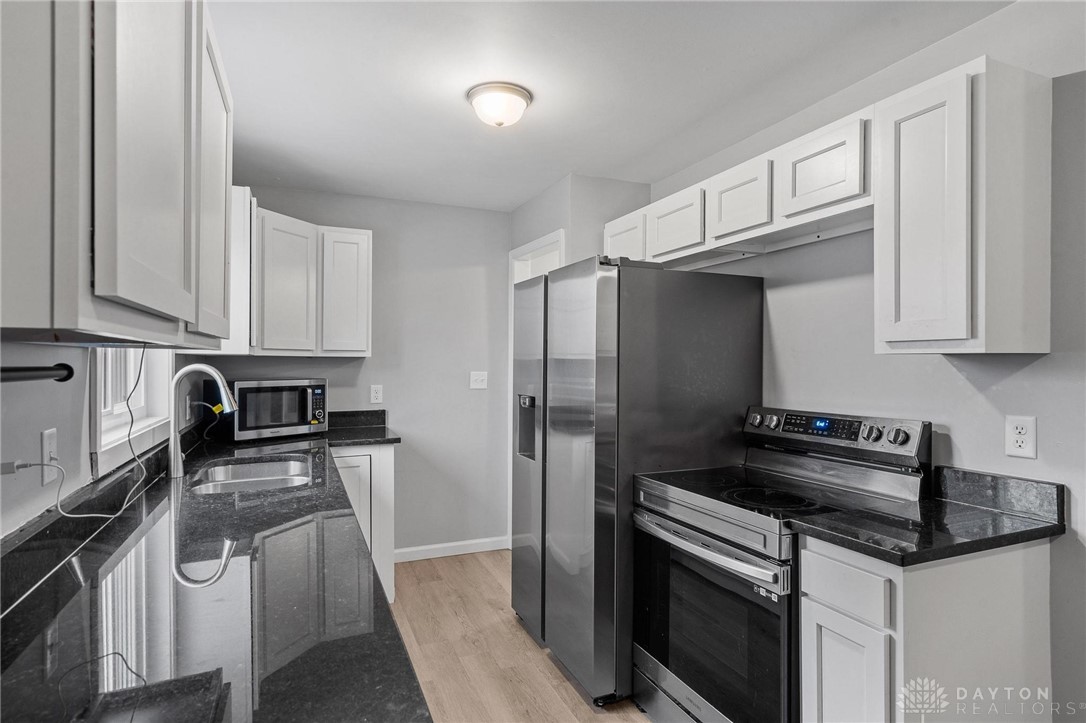 307 East Nottingham Road Dayton, OH 45405 - Photo 11 of 30 Gallery Image 11