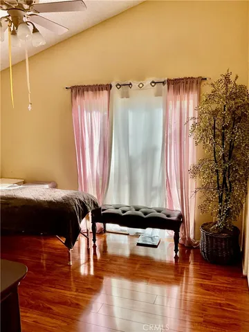 a black and white photo of a living room