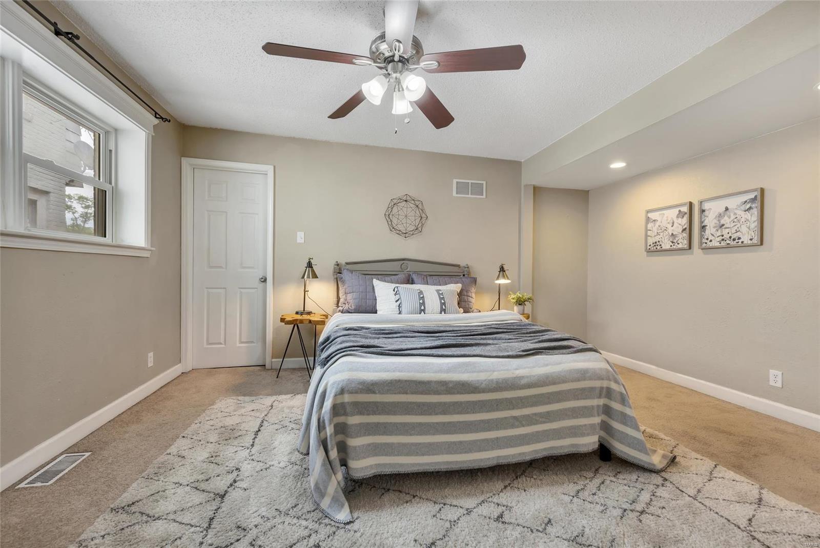 1053 North Hanley Road St. Louis, MO 63130 - Photo 17 of 42