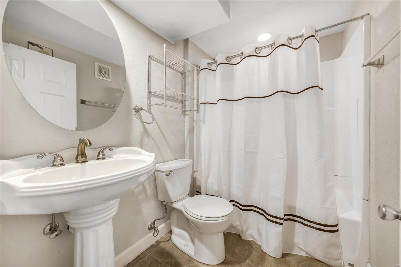 1053 North Hanley Road St. Louis, MO 63130 - Photo 36 of 42