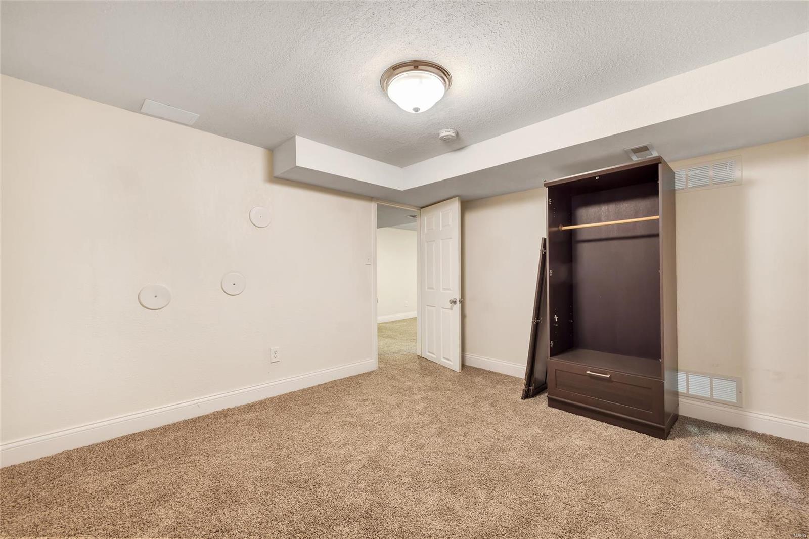 1053 North Hanley Road St. Louis, MO 63130 - Photo 38 of 42