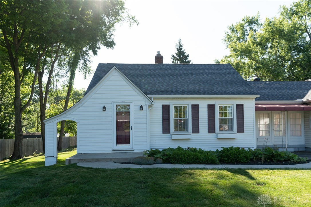 1328 Hanes Road Beavercreek, OH 45434 - Photo 2 of 29