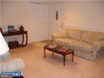 6 Pointville Road Pemberton, NJ 08068 - Photo 3 of 10 Living Room