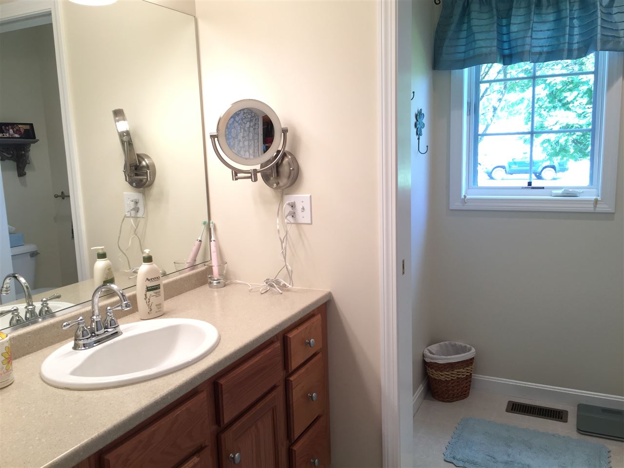 112 Peaked Hill Road Hopkinton, NH 03229 - Photo 18 of 39 Gallery Image 18