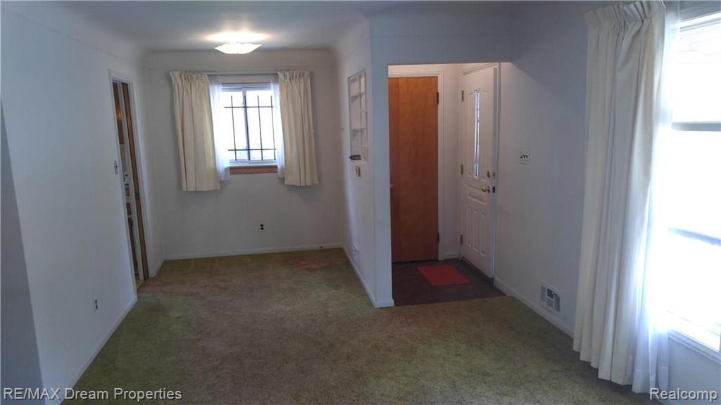9023 Evergreen Road Detroit, MI 48228 - Photo 4 of 25