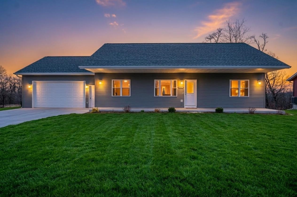 511 Oak Grove Necedah, WI 54646 - Photo 1 of 37