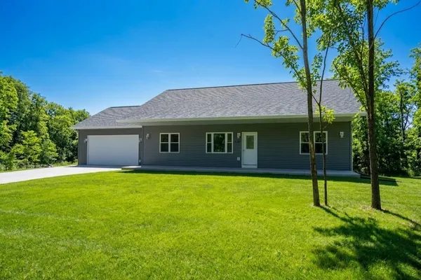 $334,900 | 511 Oak Grove, Necedah, WI 54646