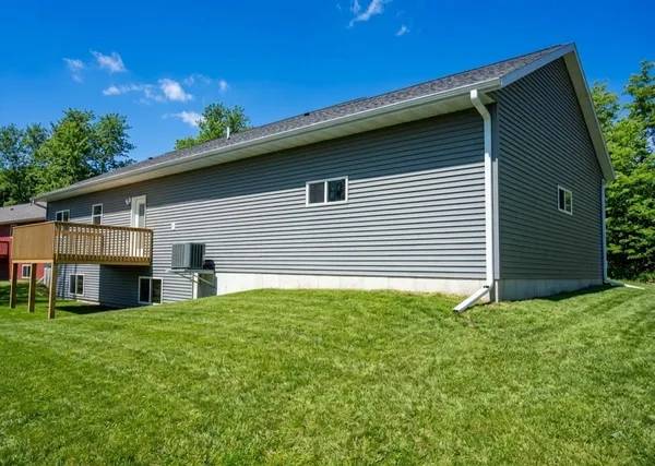 $334,900 | 511 Oak Grove, Necedah, WI 54646