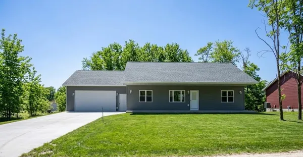 $334,900 | 511 Oak Grove, Necedah, WI 54646