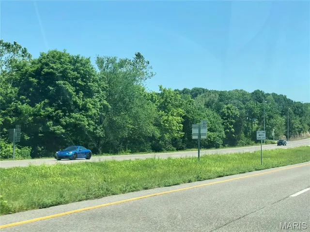 $600,000 | 6250 Upper Byrnes Mill Road, Byrnes Mill, MO 63051