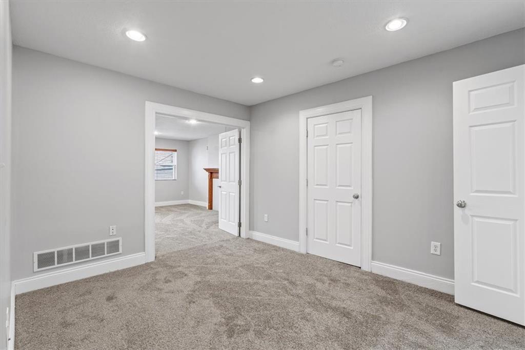 1302 Sarah Street Pittsburgh, PA 15203 - Photo 11 of 25 a view of hallway with closet