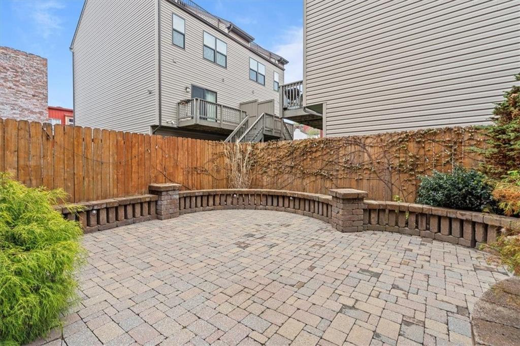 1302 Sarah Street Pittsburgh, PA 15203 - Photo 24 of 25 a view of balcony with wooden fence