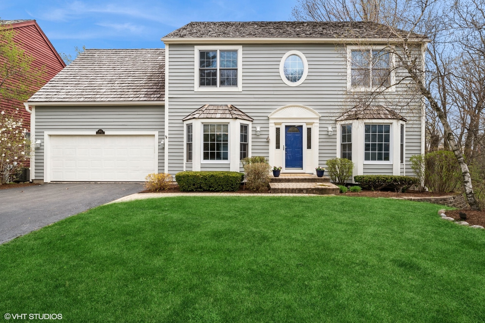 665 Angelo Avenue Gurnee, IL 60031 - Photo 1 of 34 a front view of house with yard and green space