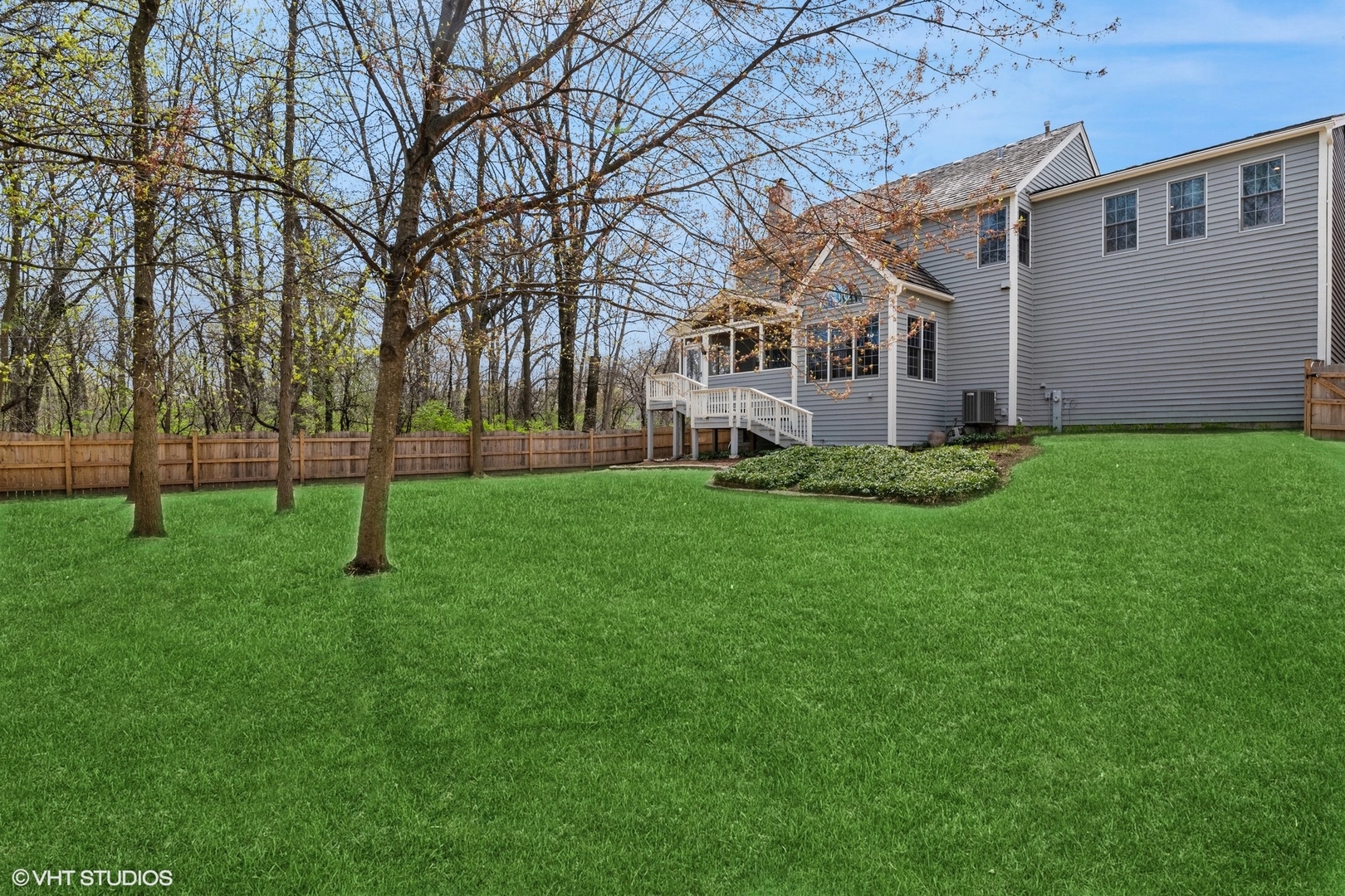 665 Angelo Avenue Gurnee, IL 60031 - Photo 33 of 34 a view of a house with a yard