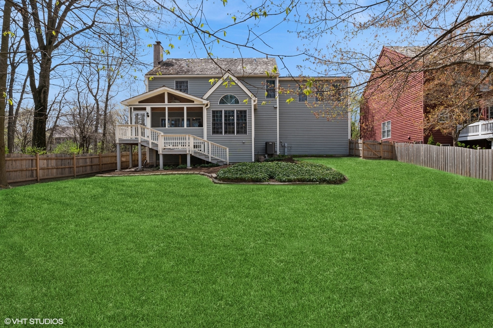 665 Angelo Avenue Gurnee, IL 60031 - Photo 34 of 34 a front view of a house with a yard
