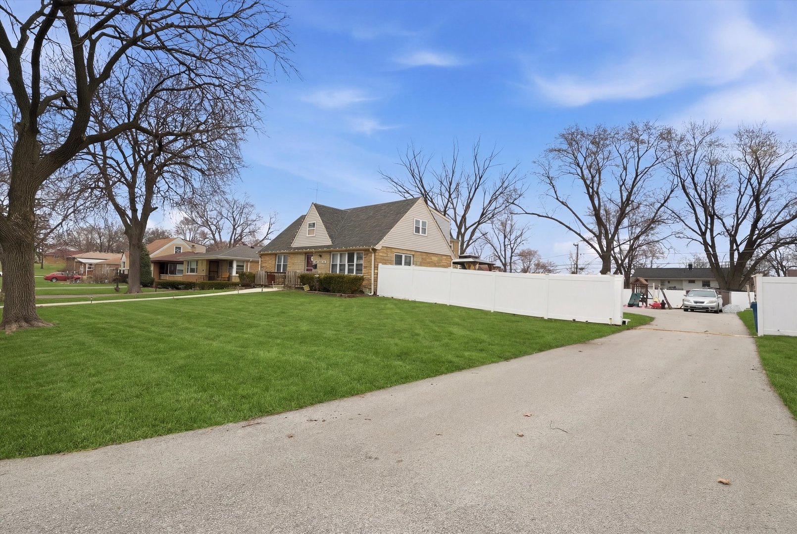 29 Iowa Avenue Addison, IL 60101 - Photo 2 of 22 a view of a house with a yard