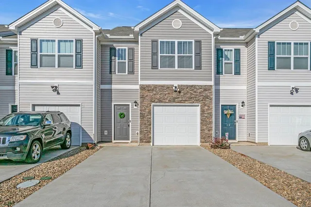 $220,000 | 14 Sunriff Court, Greer, SC 29651
