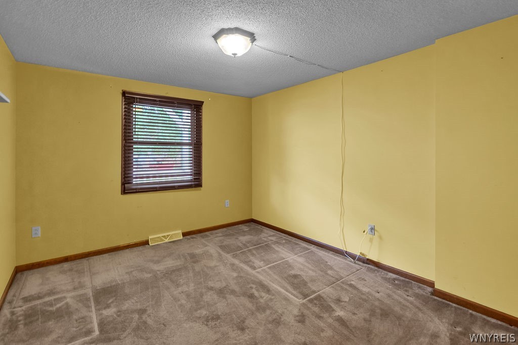 4755 Chestnut Ridge Road, Unit 9 Amherst, NY 14228 - Photo 40 of 46 Bedroom 2