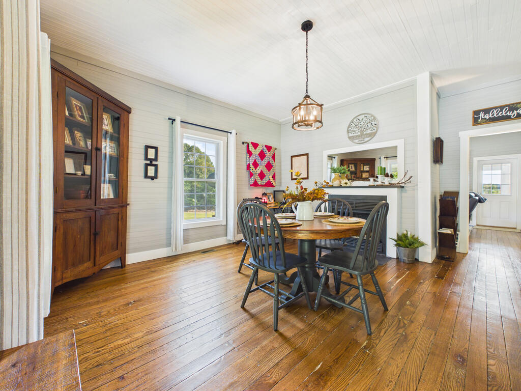 1038 Jarrett Road Hayesville, NC 28904 - Photo 12 of 61 Gallery Image 12