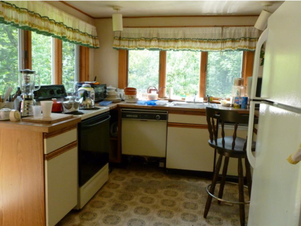 370 Cherry Valley Road Bethlehem, NH 03574 - Photo 8 of 26