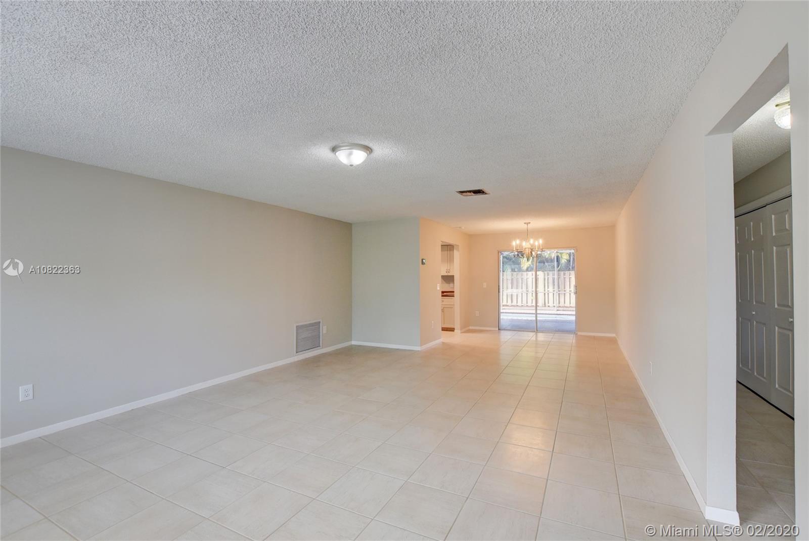 9067 Southwest 1st Road Boca Raton, FL 33428 - Photo 4 of 29