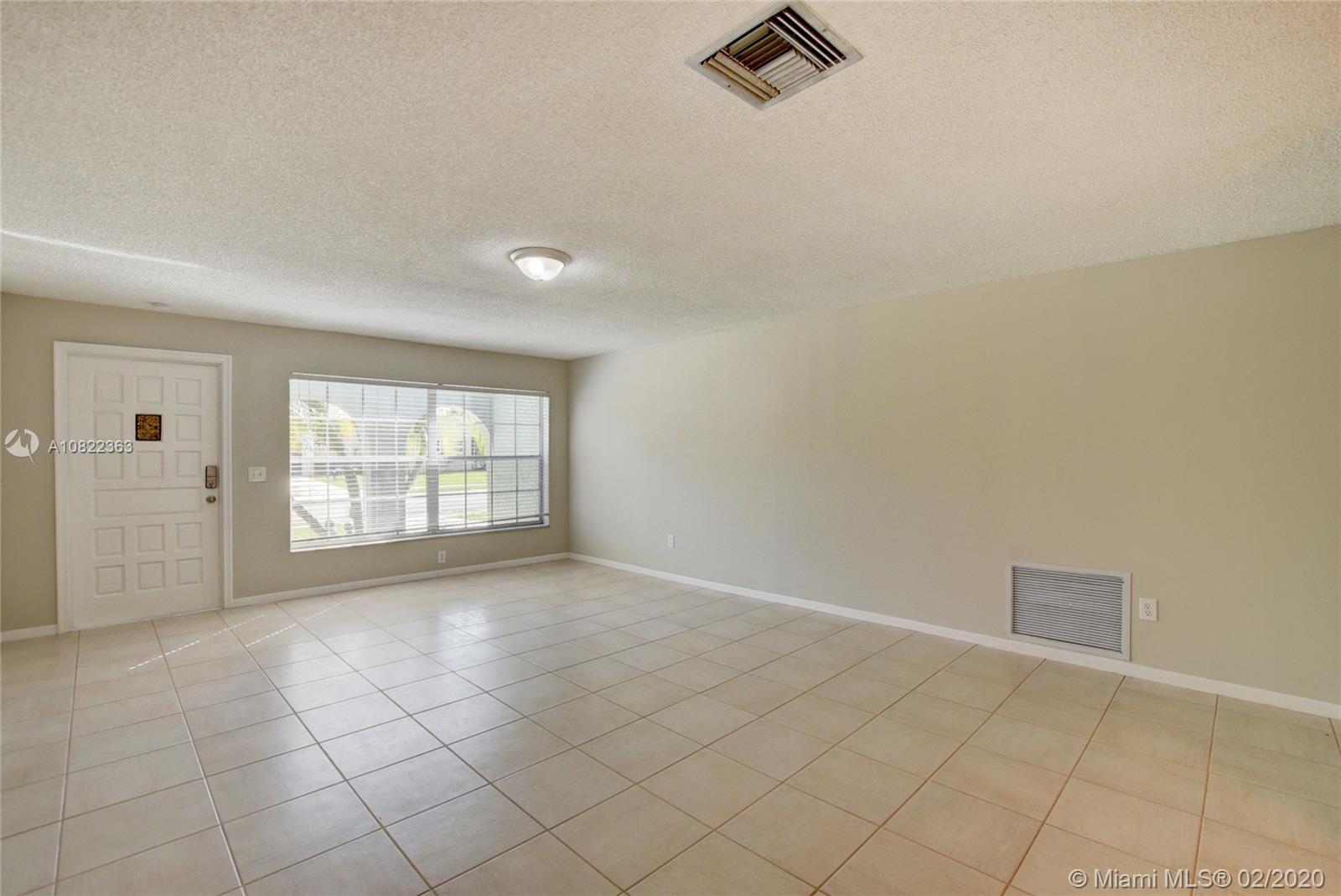 9067 Southwest 1st Road Boca Raton, FL 33428 - Photo 7 of 29
