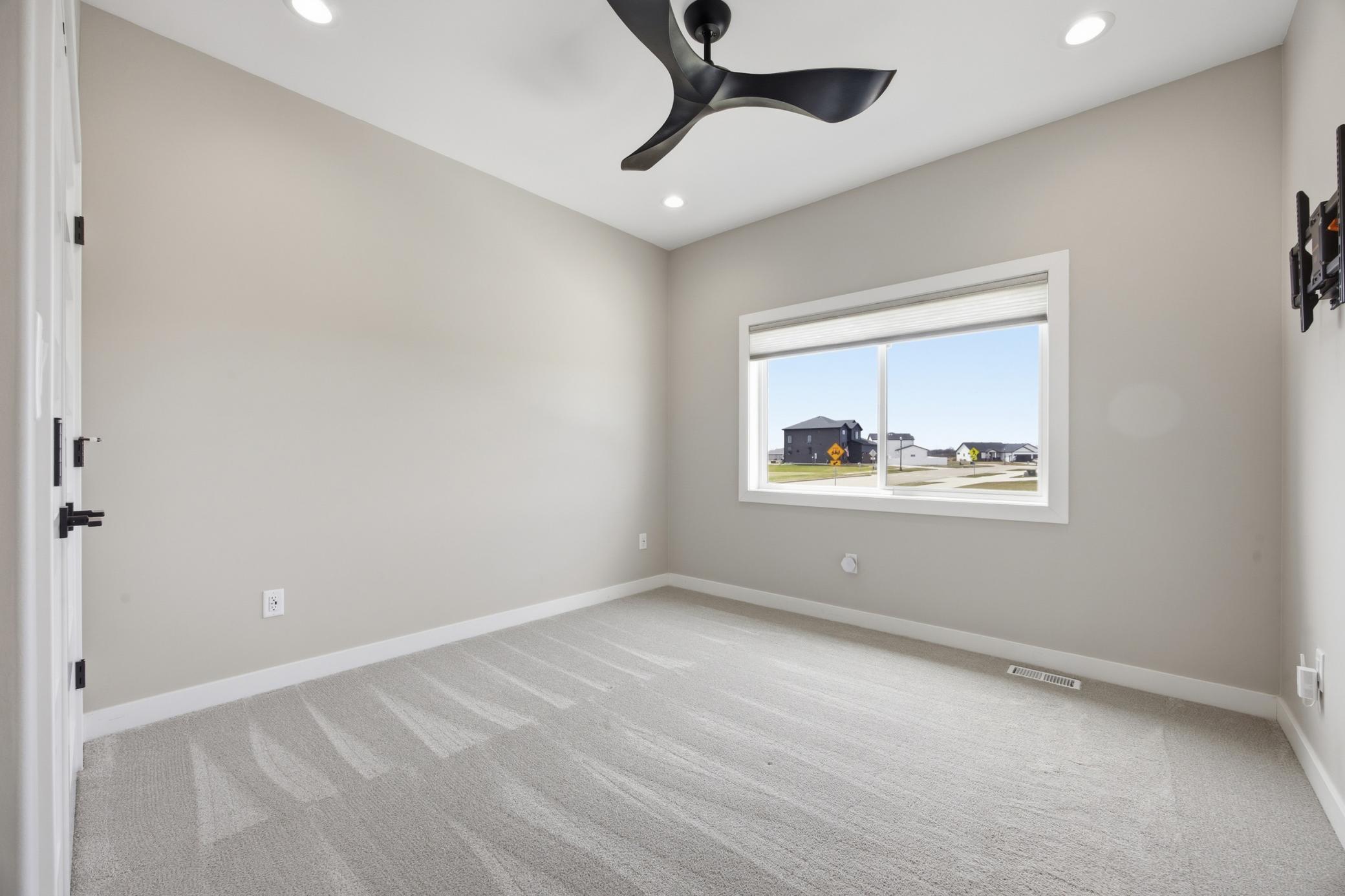 100 Annie's Way Mapleton, ND 58059 - Photo 17 of 36