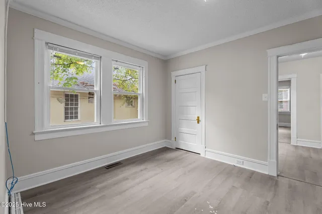 $215,000 | 102 South Pineview Avenue, Goldsboro, NC 27530