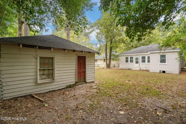 $215,000 | 102 South Pineview Avenue, Goldsboro, NC 27530