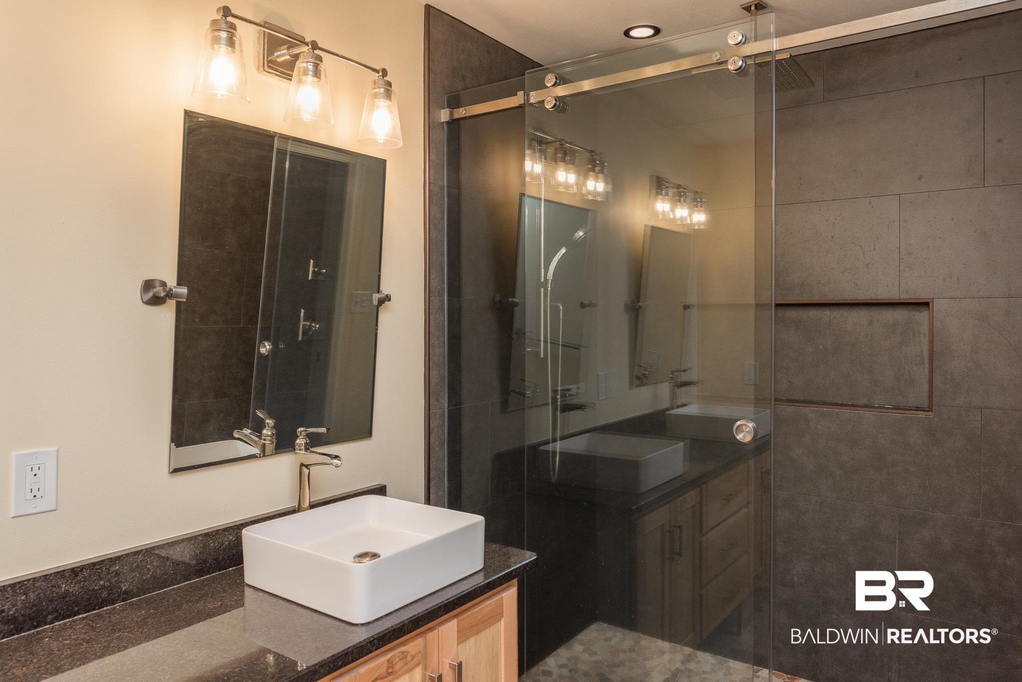 405 West Fern Avenue Foley, AL 36535 - Photo 17 of 42 Primary Bathroom