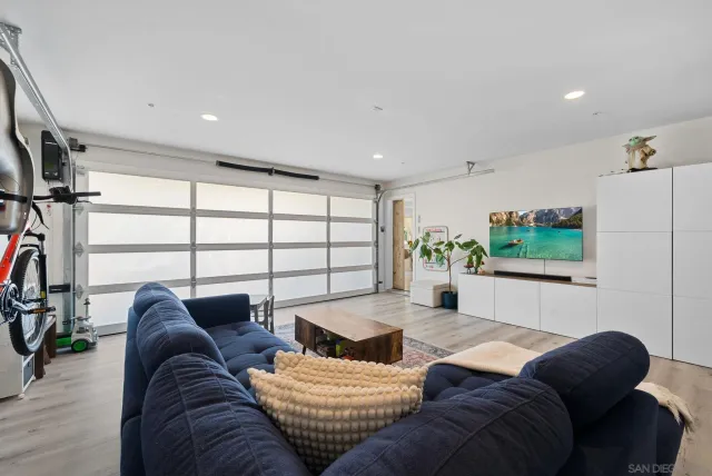 $1,175,000 | 4865 39th Street, San Diego, CA 92116