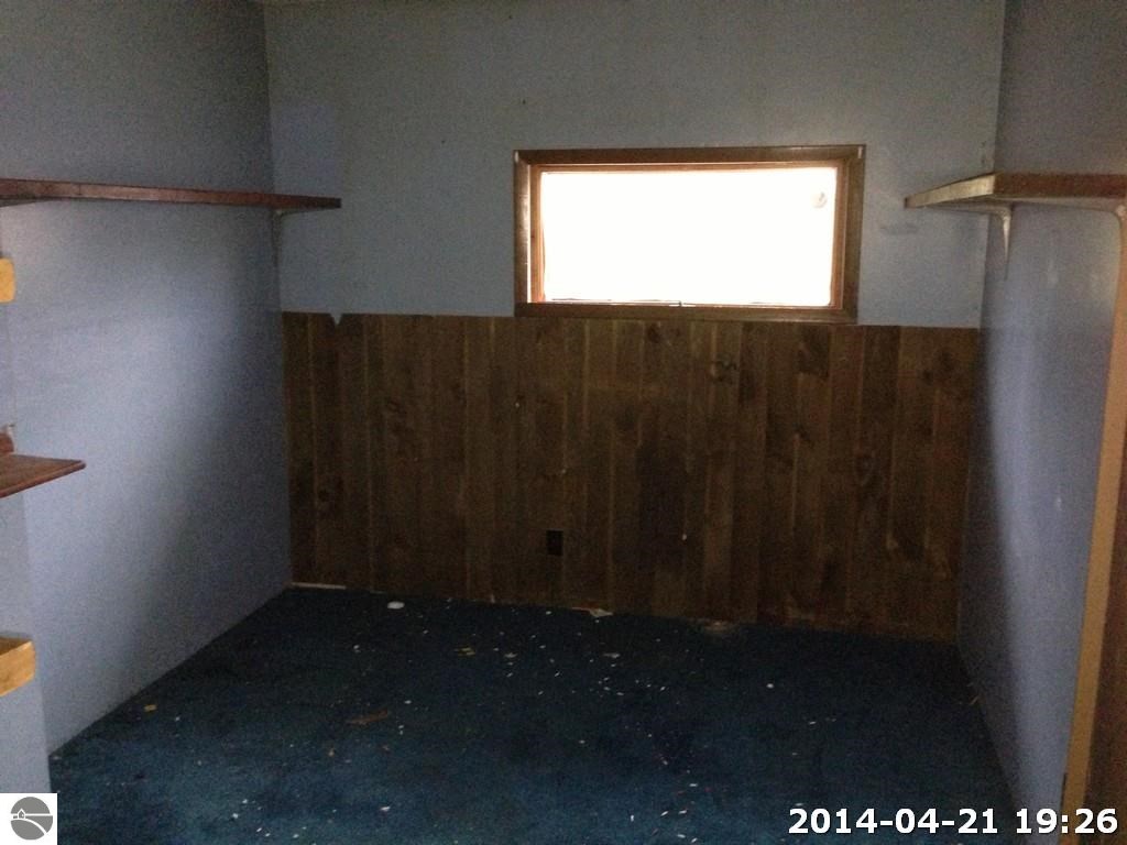 388 West River Road Traverse City, MI 49696 - Photo 17 of 19 1784674-16.JPG