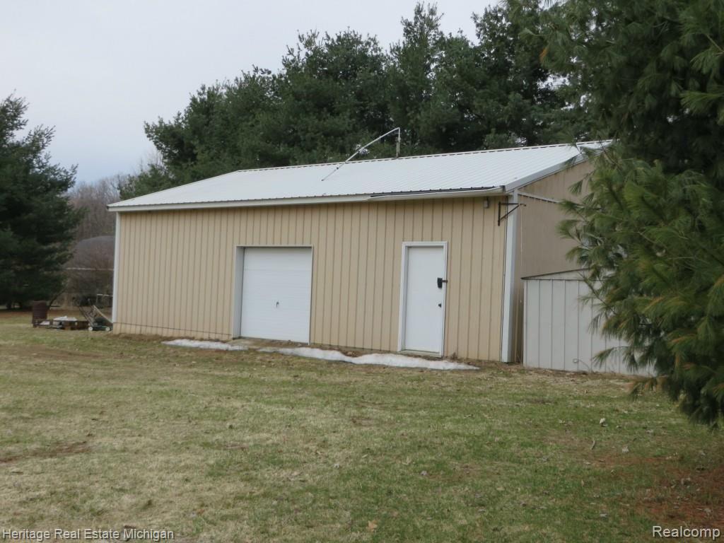 6533 Crofoot Road Fowlerville, MI 48836 - Photo 41 of 46 IMG_0873.jpg